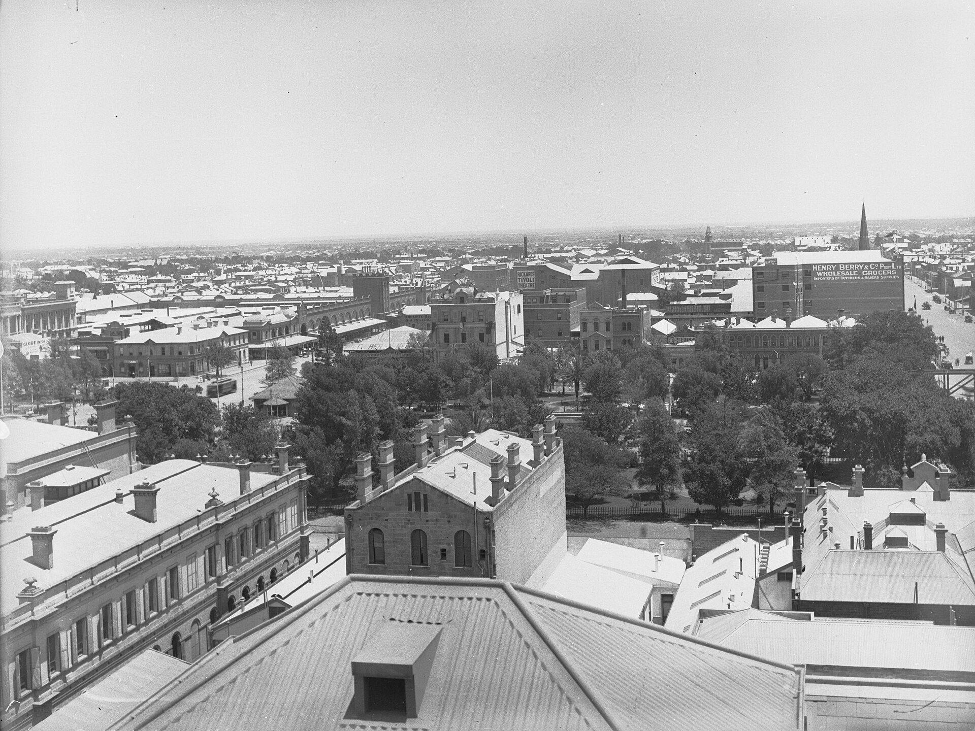 Rent somewhere affordable, buy somewhere smart: rent-vesting explained for Adelaide's market
