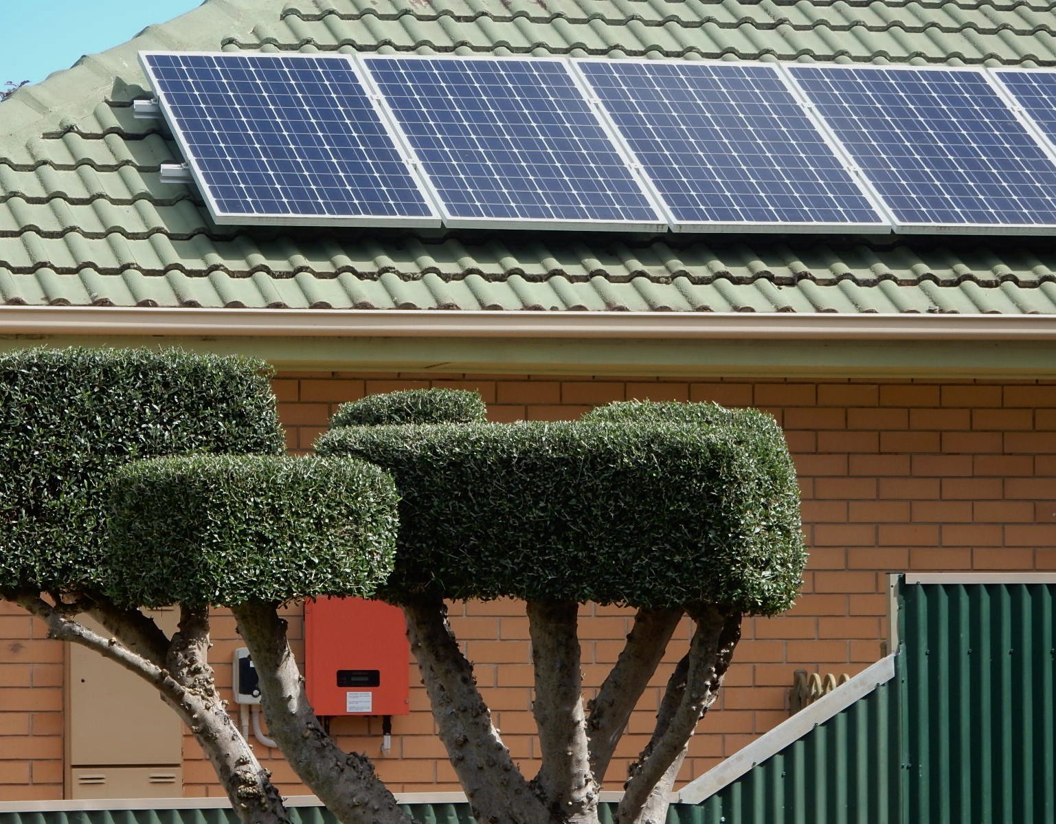 Solar Panels in Adelaide 2026, Installation Costs, STC Rebates, SA Home Battery Scheme, and How to Find a CEC Accredited Installer