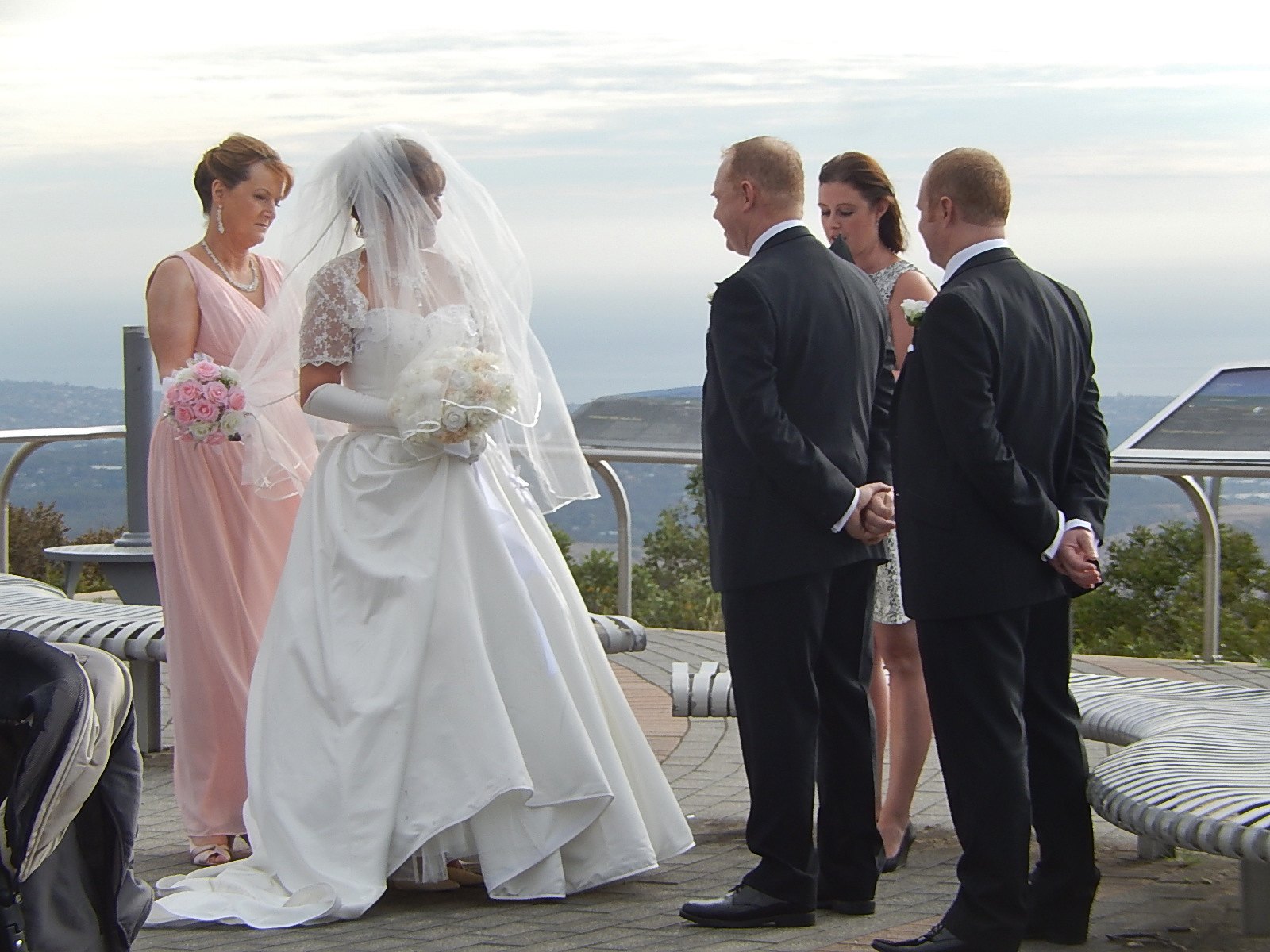 Wedding Venues in Adelaide 2026, Top Venue Types, Costs, Wedding Photographer Prices, and How to Plan Your Adelaide Wedding